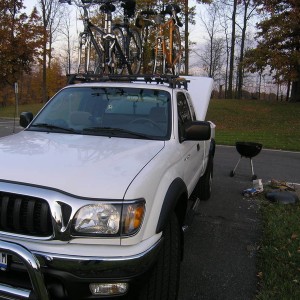 2003 Tacoma with Yakima Rack with Extension