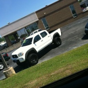 Friend of mine sent me this of my old Tacoma. The windshield says, "08