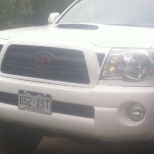 Barcelona Red emblem :) Next is the grill insert and lugs