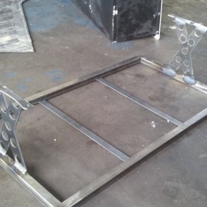 Fab'd up a fuel cell cage.