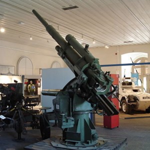 449px-88mm_gun_helsinki_side