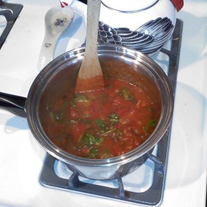 And now...Red Wine Tomato Sauce with Spinach and Garlic for later this week