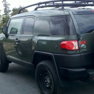 '11 trail team fj that has been cannibalized.
