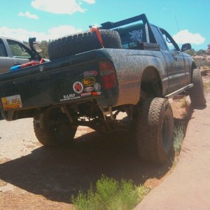 Flexing on 35s (poser shot from moab)