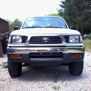 96 reg cab 4x4 stock lift 30x9.50 Yokohama