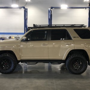 Used 2016 4Runner TRD Pro 285/70-17 spacer lifted sagging front Gobi rack C4 bumper