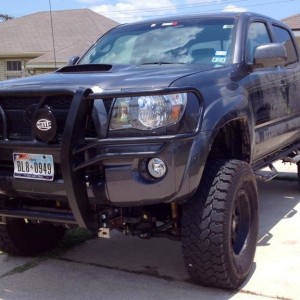 lifted 2011 toyota tacoma trd sport grill guard