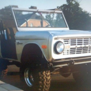 New toy. 77 Bronco. Detroit locker and super swampers.