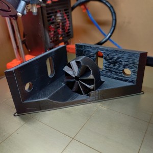 Bed corner antenna mount - corner print