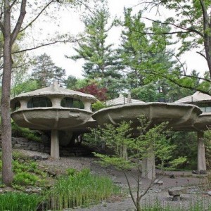 Mushroom-House-exterior-589x391
