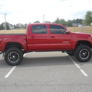 2012 tacoma sport 4x4 with 4.5 rcd lift