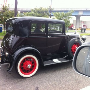 Clean old Ford.