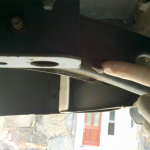 Is this frame piece structurally important? Grinding rust off the underbody