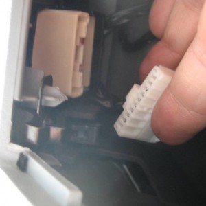 mirror control plug