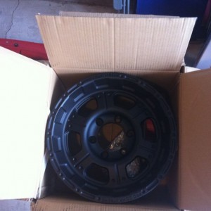 Spare wheel is here :woot: now just need my bumper to be ready :spy: