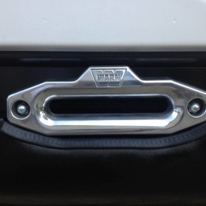 Undercover winch mount