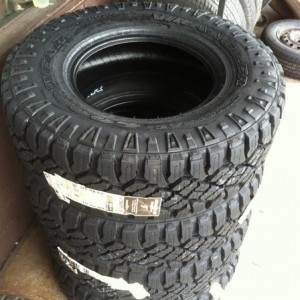265/75/16 Goodyear Wrangler Duratrac 1st gen