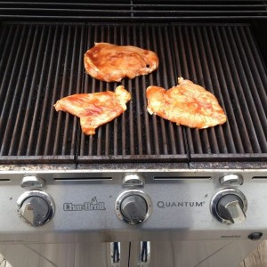 Umm barbque chicken nom nom -- ** *Have you joined Knife Rights yet? Go to: