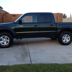 Green 2001 Tacoma Double Cab TRD Prerunner