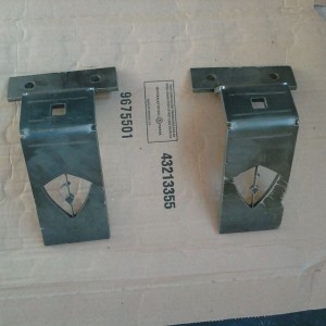 Just got my famous fabrication hi lift mounts im working on painting them n