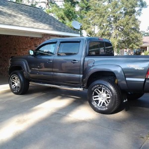 Just added Toyo AT 285x70x17 Tires  & Eagle 079 Series Rims