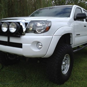 Minus the bull bar....not sure if it's better?