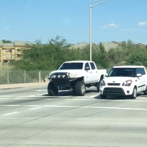 Spotted at 202 and alma school around 3:00