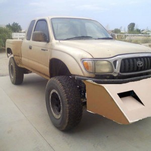 cardboard_tuning_truck