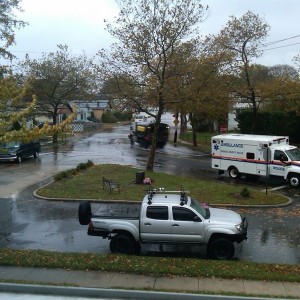 Police and national guard trying get get to someone 2 blocks down,.....noti