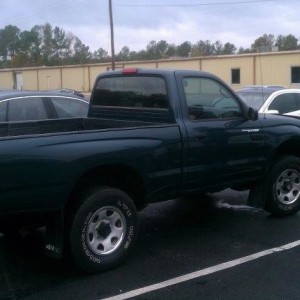 98' Taco Single Cab 4x4 old-man emu lift
