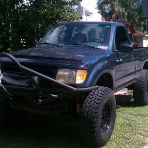 98' Taco Single Cab 4x4 old-man emu lift