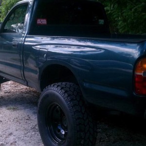 98' Taco Single Cab 4x4 old-man emu lift