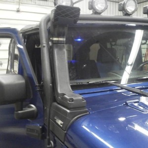 Nice snorkel design for you jeepers. Made by Rugged Ridge.