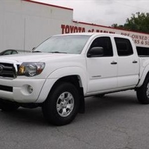 Stock_Toyota_Tacoma