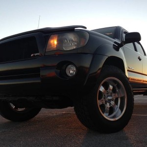 finally added some new meat - Nitto TG's - 285/60/18