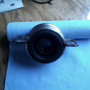 1st gen center support bearing. From '99 4x4 xtra cab. New part. Free,
