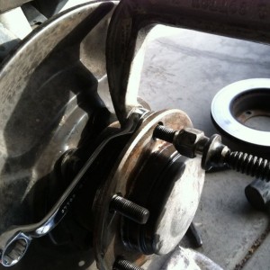 Super awesome stud removal device. 20mm box end gives stud head a place to 