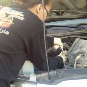 Jasmine replacing my spark plugs