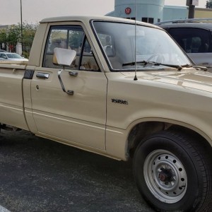 1983 Toyota  22R , 5spd, 80k miles