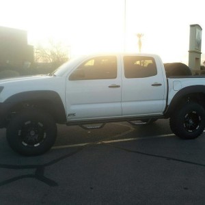 New 16" Moto Metal 951 Wheels +  BFG All Terrain 285/75 Tires
