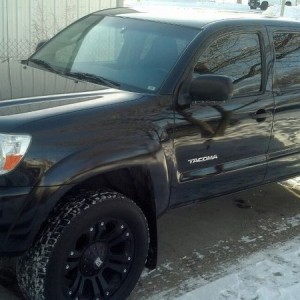 09 tacoma black