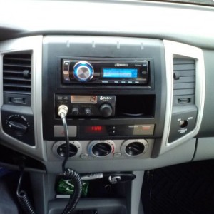 Cobra 19 cb installed