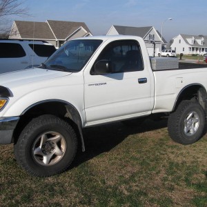 Tacoma without camper shell (side)