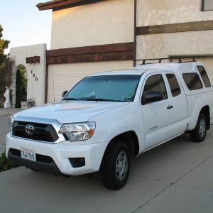 2013 White 2WD with Leer 122 Shell