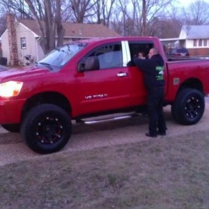 3" body n 3" suspension. Fits 35's with no trimmin on a tita