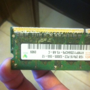 Corroded memory stick? Can this be cleaned? Could this be a reason for a sl