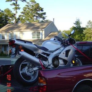 ZZR003