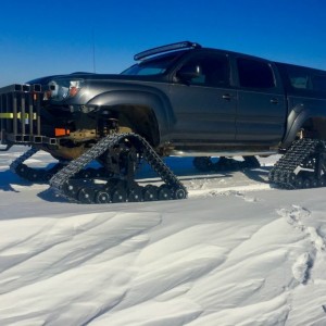 Toyota-Tracks-on-Ice