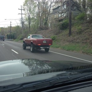 El Camino sitting on a stretched blazer frame. Managed to talk to the guy a