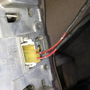 back wiring connection of 4Runner light/mirror unit